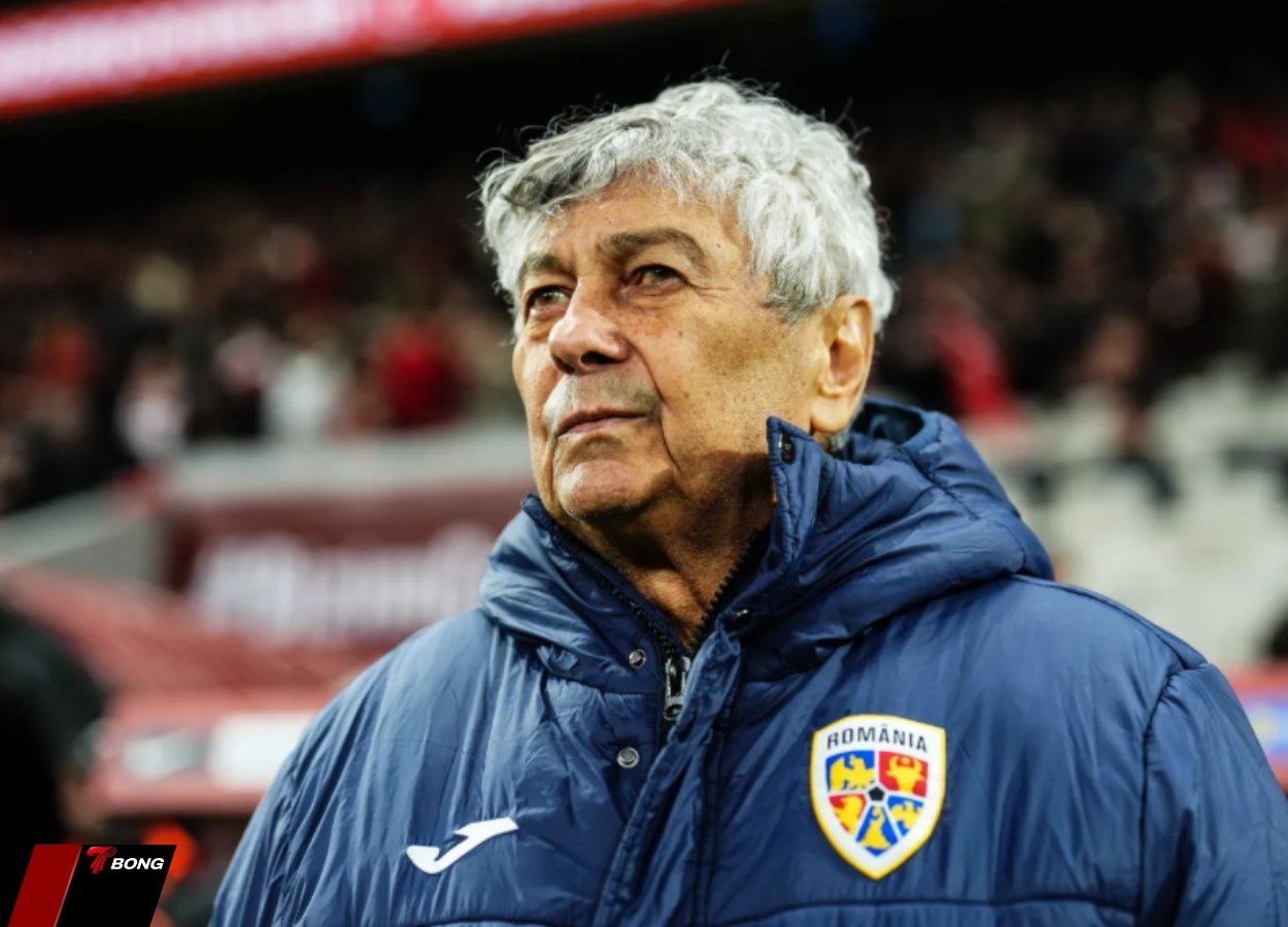 Mircea Lucescu ngã quỵ trong cuộc họp đội sau trận thua 1-0 trước Thổ Nhĩ Kỳ